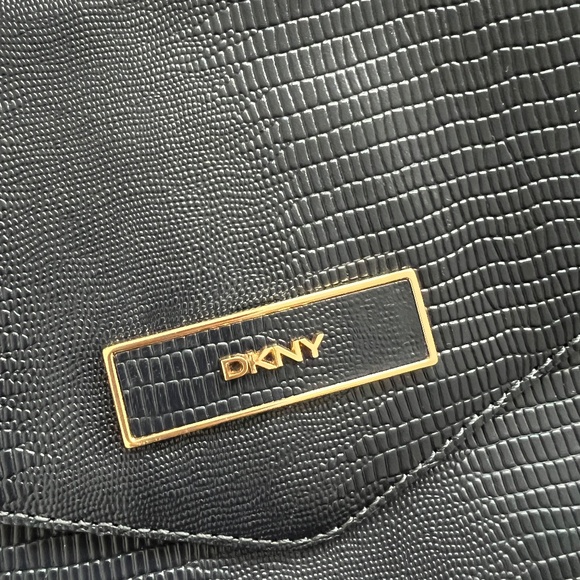 DKNY clutch bag - Picture 2 of 8